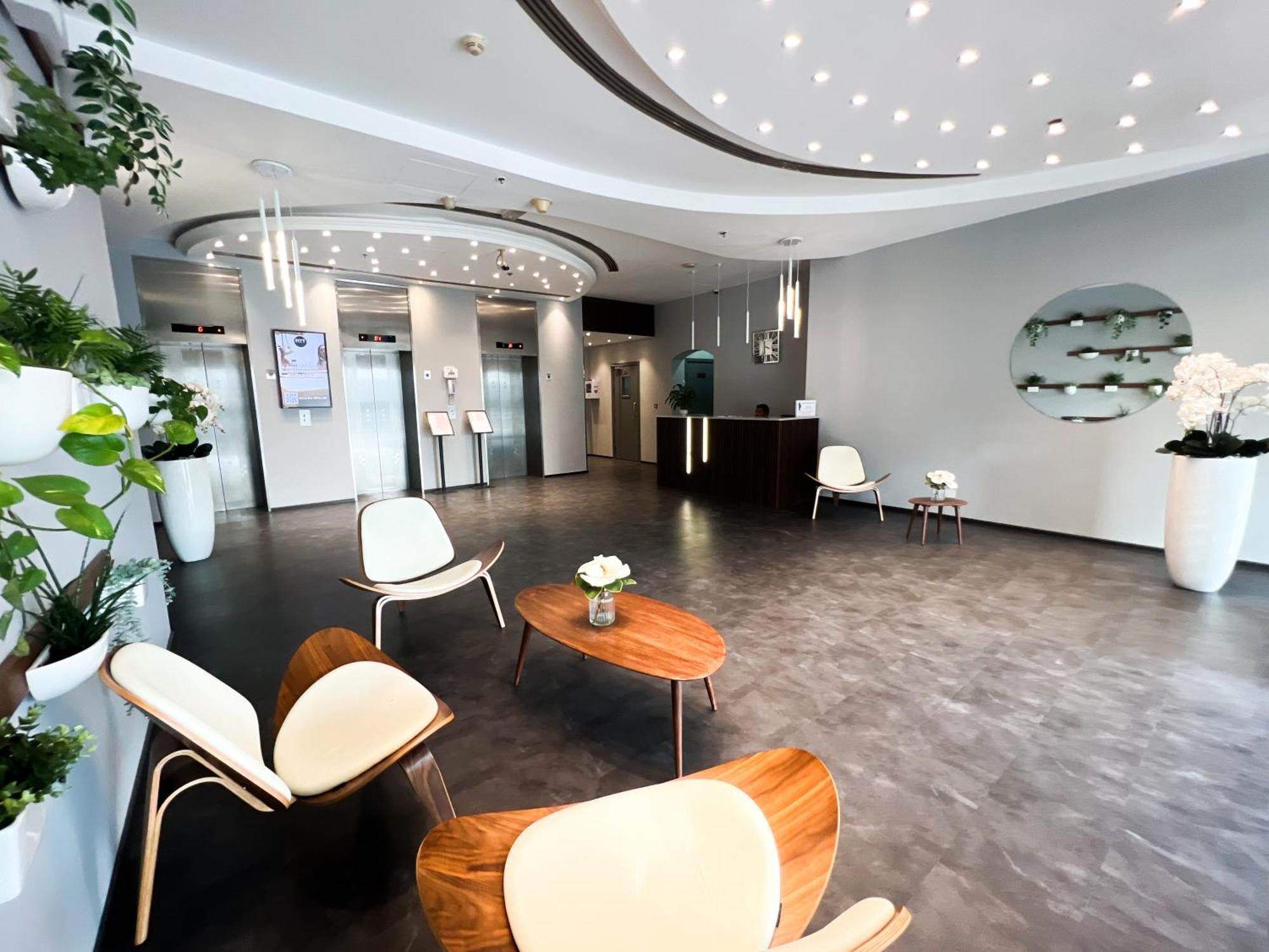 Spacious 2 Bed Apt At Marina High Floor Dubai Bagian luar foto