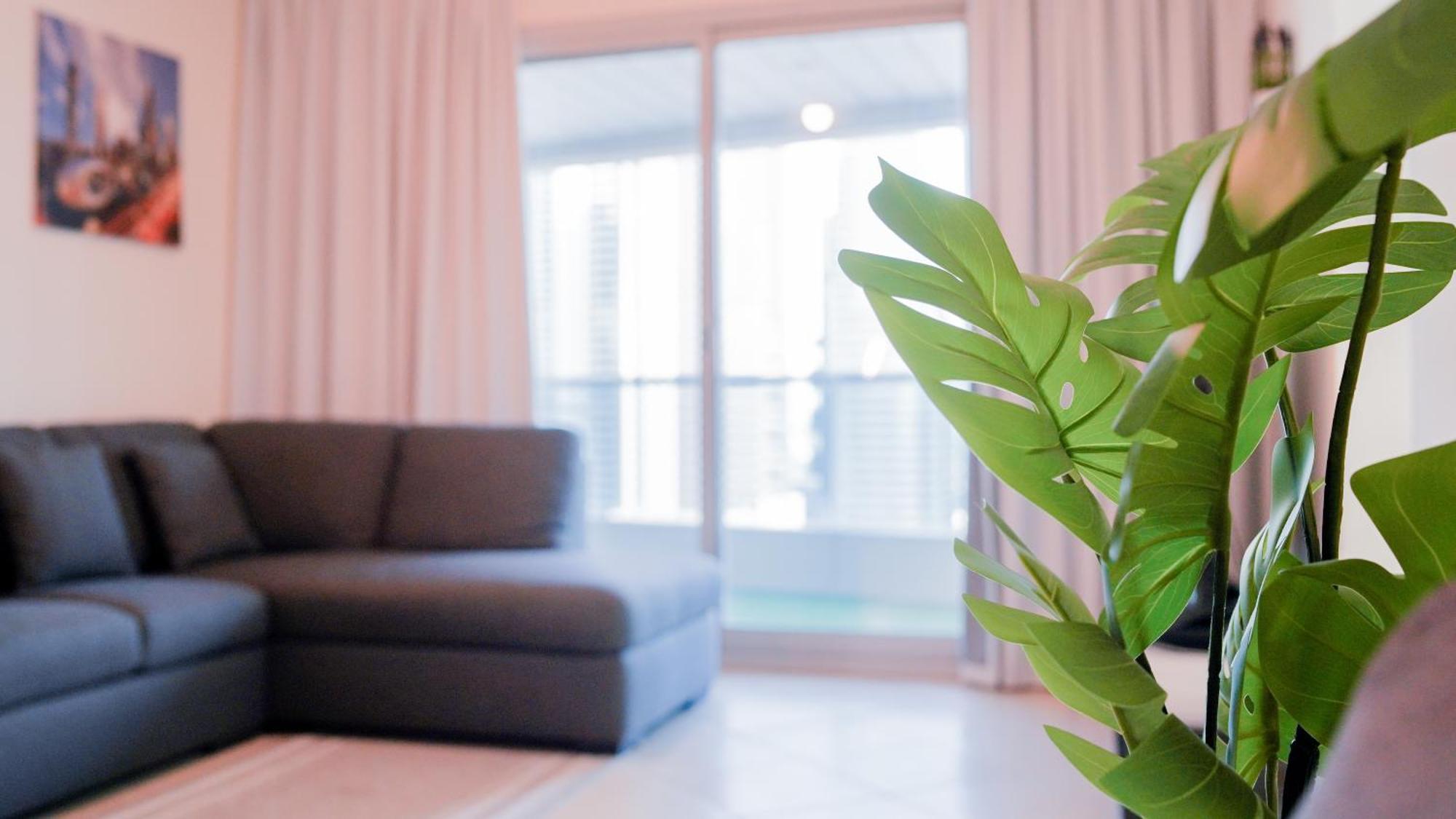 Spacious 2 Bed Apt At Marina High Floor Dubai Bagian luar foto