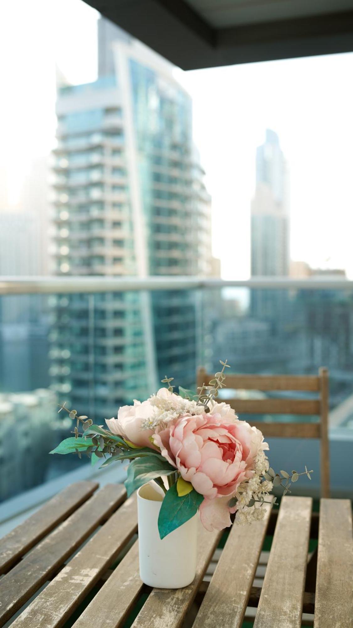 Spacious 2 Bed Apt At Marina High Floor Dubai Bagian luar foto