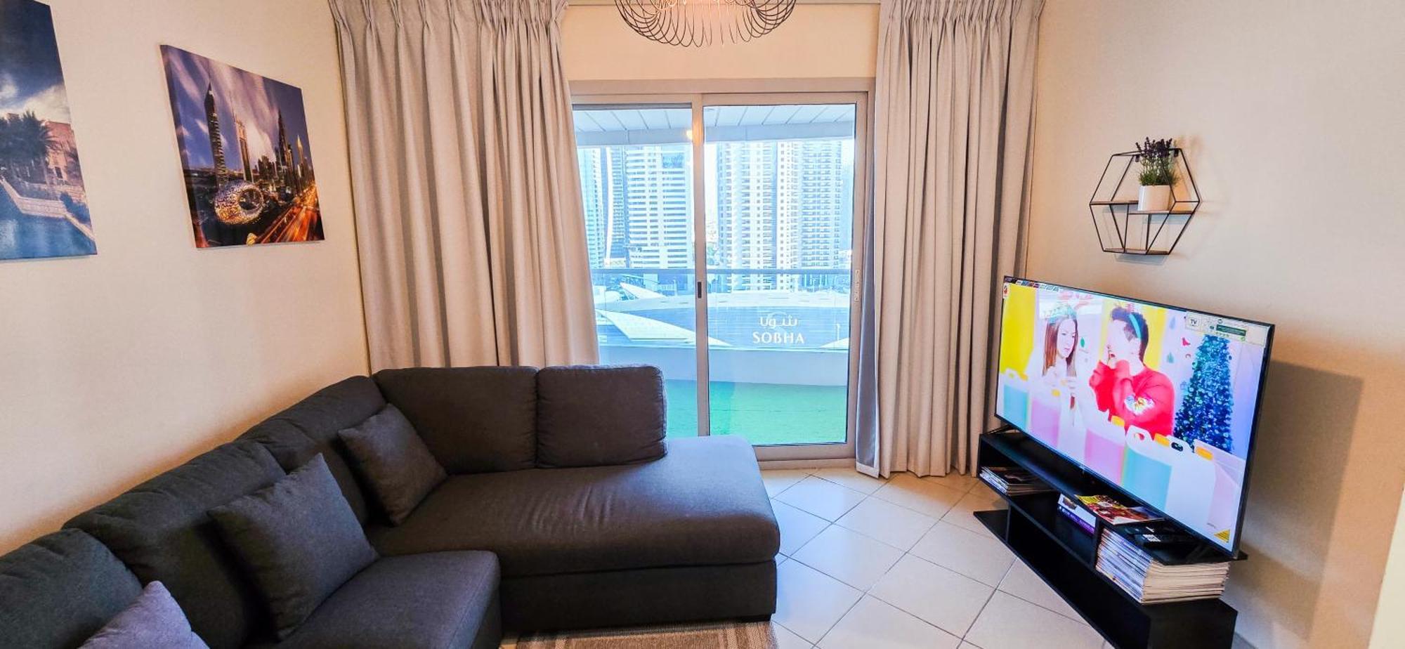 Spacious 2 Bed Apt At Marina High Floor Dubai Bagian luar foto