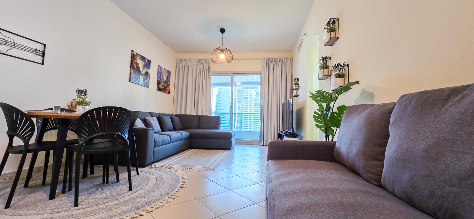 Spacious 2 Bed Apt At Marina High Floor Dubai Bagian luar foto