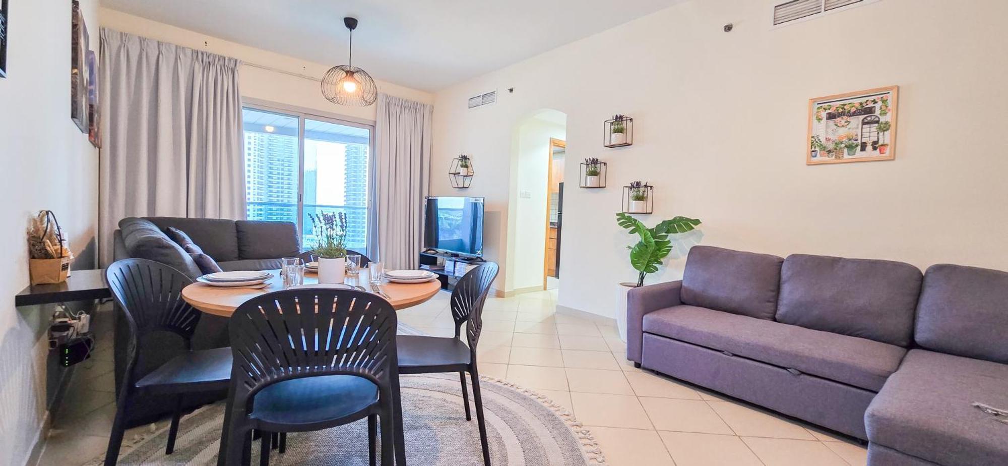Spacious 2 Bed Apt At Marina High Floor Dubai Bagian luar foto