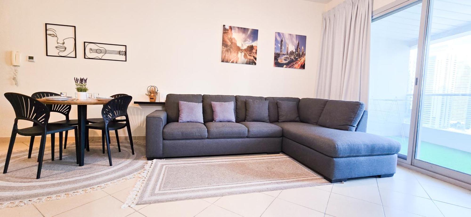 Spacious 2 Bed Apt At Marina High Floor Dubai Bagian luar foto